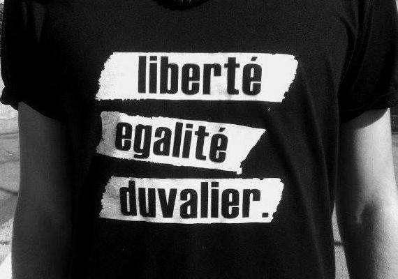 Acquista la t-shirt dei DUVALIER